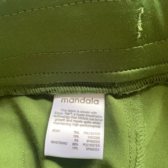 Mandala Olive Green Scrub Set - Sz M - Picture 4 of 6